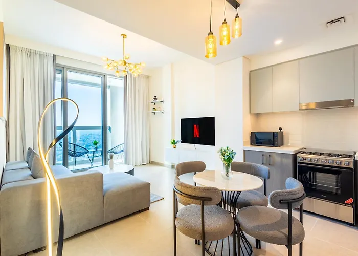 Modern 1 Bedroom With Sea View - Minutes To Dubai Mall, Downtown Dubai