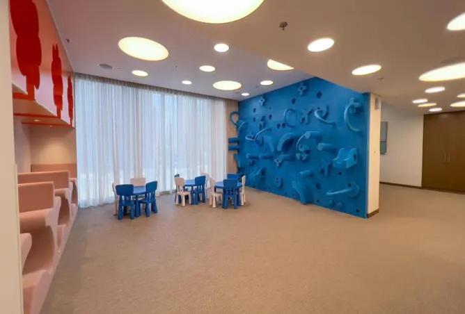Modern 1 Bedroom With Sea View - Minutes To Mall, Downtown Apartment Dubai