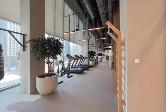 Modern 1 Bedroom With Sea View - Minutes To Mall, Downtown Apartment Dubai